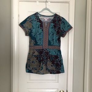 Women’s M koi floral scrub top